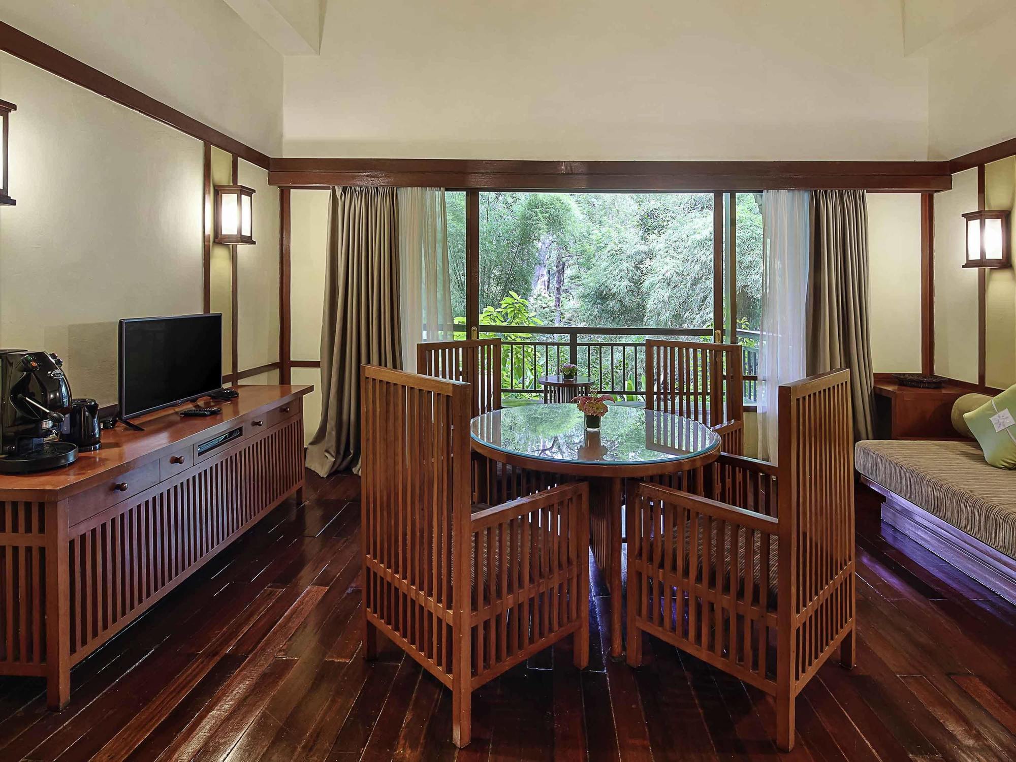 Ibis Styles Bogor Raya Hotel Ngoại thất bức ảnh