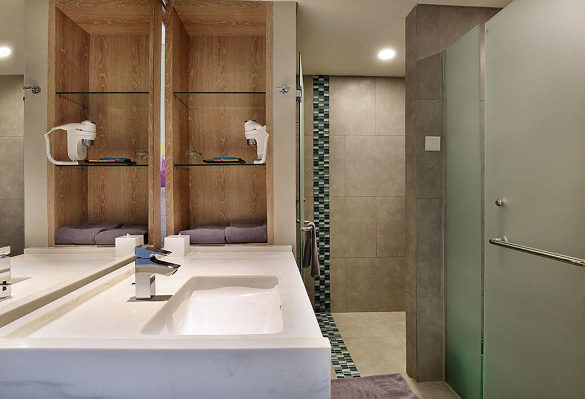 Ibis Styles Bogor Raya Hotel Ngoại thất bức ảnh